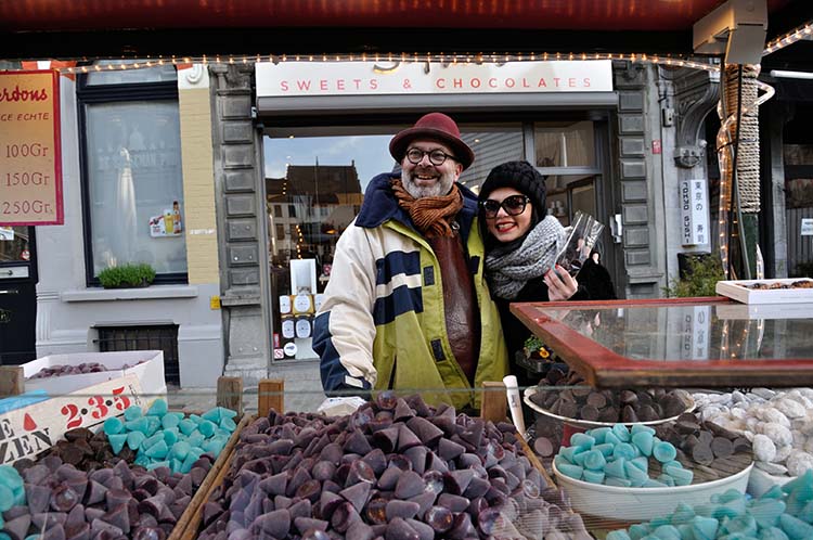 Cuberdons - τοπικά γλυκίσματα...δοκιμάστε τα.