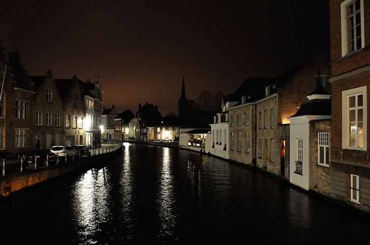 Μπρυζ τη νύχτα