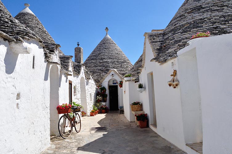 Κάτι σαν κυκλαδίτικο νησί.