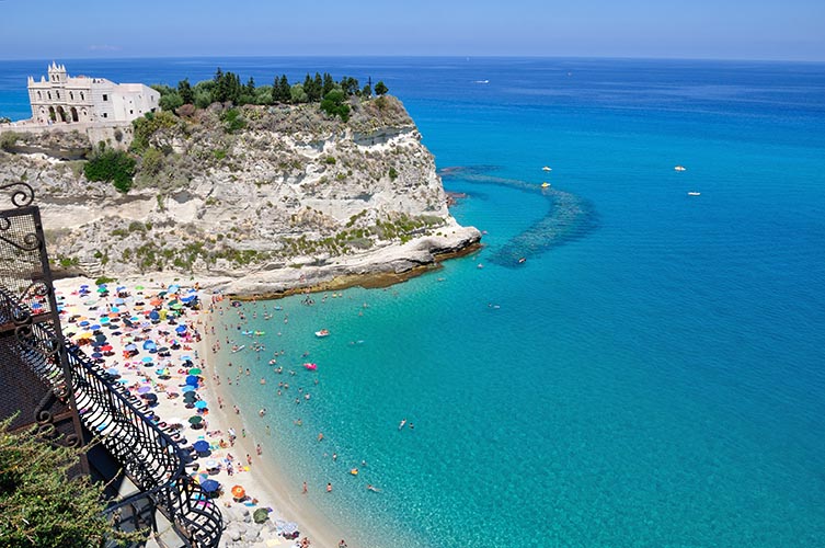 Η θάλασσα ήταν πεντακάθαρη και τέλεια