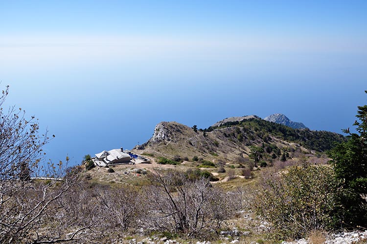 Η Παναγιά καθώς ανηφορίζουμε για τα τελευταία 500μ.