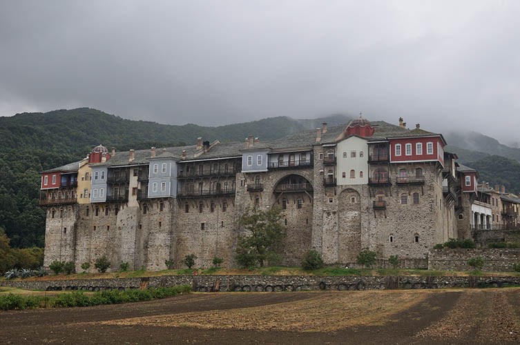 Η Μονή Ιβήρων. Τρομερά οχυρωμένη πολιτεία