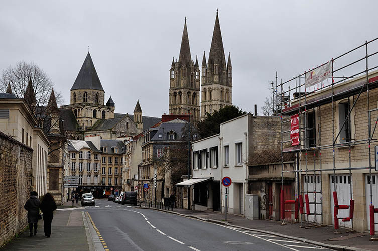 Δημοκρατία, επανάσταση, ελευθερία, τυριά, μπαγκέτες, κρασί, τέχνες και μία νύχτα στο σπίτι του Βαγγέλη Παπαθανασίου ή αλλιώς όταν ένα ταξίδι στην Γαλλία ξεπερνά κάθε προσδοκία!
