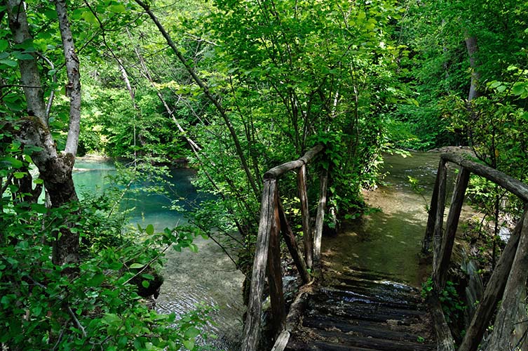 Πικ νικ στους καταρράκτες του Σκρα και στη Γαλάζια λίμνη