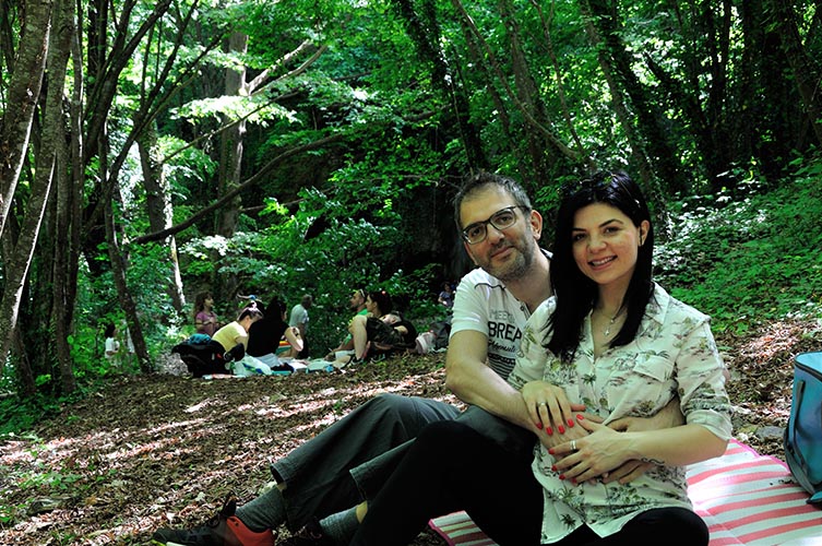 Πικ νικ στους καταρράκτες του Σκρα και στη Γαλάζια λίμνη