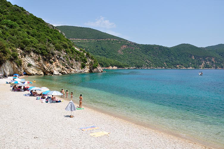 Οι όμορφες ηπειρωτικές ακτές του Ιονίου και ο λόγος που θα τις ξαναεπισκεφτώ